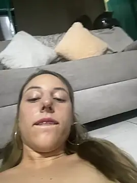 lriana_miller Show Webcam