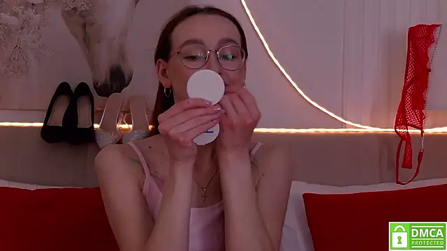 Chat +18 de Emily_Simon ao vivo