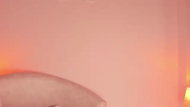 Chat +18 de Lia_Latte ao vivo