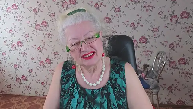 Maya_Mayflower Live XXX-Chat