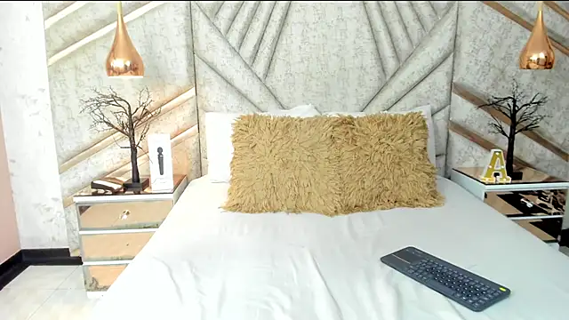 Chatroom XXX en direct de SkylerBloomm