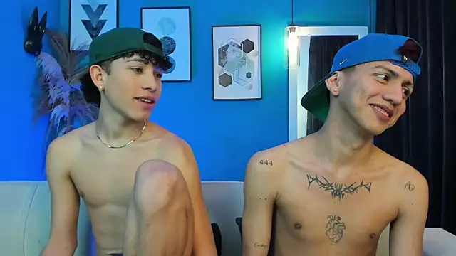 Marcus_and_Tony: διαδικτυακό σόου στην κάμερα