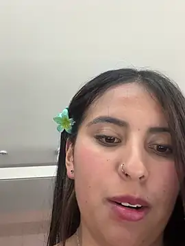 blush_bloom Adlı Modelin Canlı XXX Sohbeti