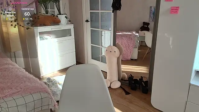 linaloon élő XXX-chatje