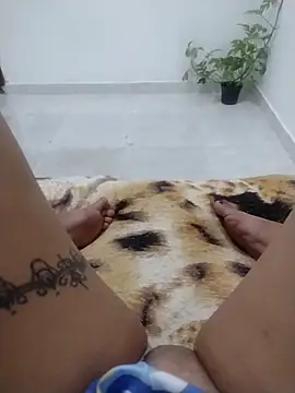 Show de morenatutti2p na webcam