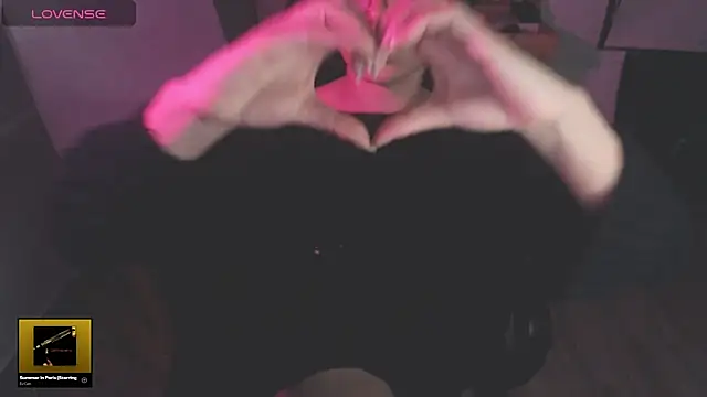 XXX chat uživo modela modjo_