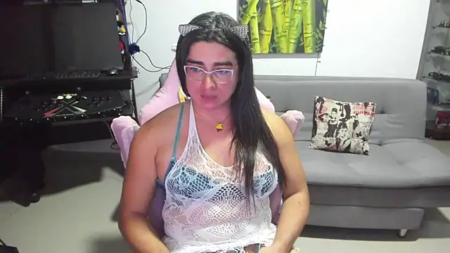 Khalifa_Gold Live XXX-chat