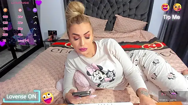 Show de Nicol2Naya na webcam