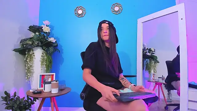 Živý XXX chat ViictoriiaSaenz