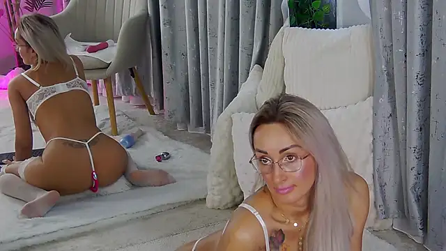 IsabelleEthan Chat XXX live