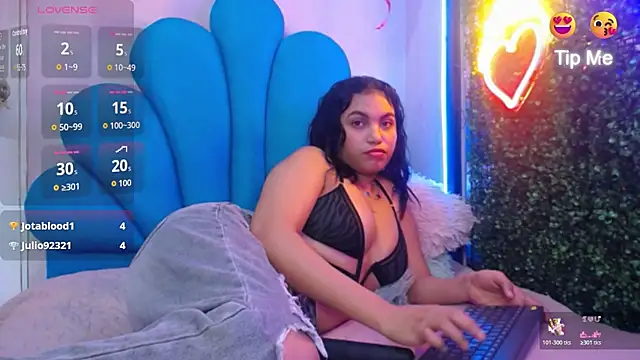 valeria_martinez19 现场XXX聊天