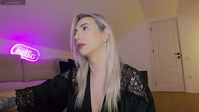 دردشة KhloeK الجنسية المباشرة