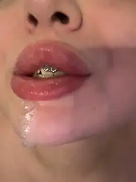 KellyMoors Chat XXX live