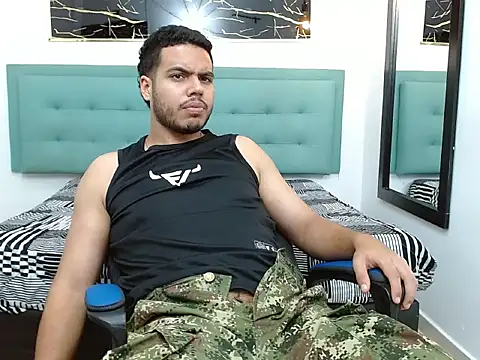 Trevor_Ash Chat XXX in diretta