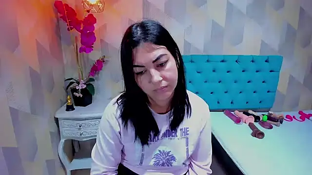 AdaFawxx Adlı Modelin Canlı XXX Sohbeti