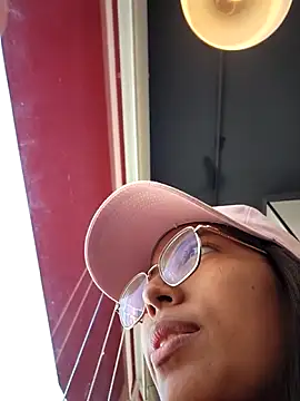 Онлайн чат XXX SheenaBrooke