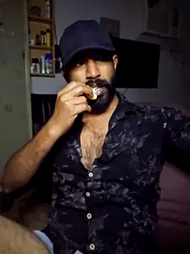 Pertunjukan Kamera Web Bigkannan