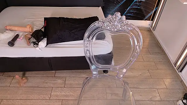 Bruja__Scarlata Adlı Modelin Canlı XXX Sohbeti