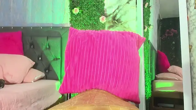 ebony_544: απευθείας συνομιλία ΧΧΧ