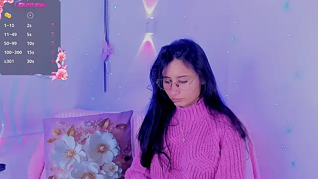 Chat +18 de NayeCloud ao vivo