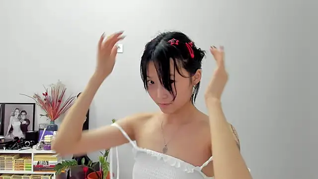 ailey_chao Adlı Modelin Canlı XXX Sohbeti