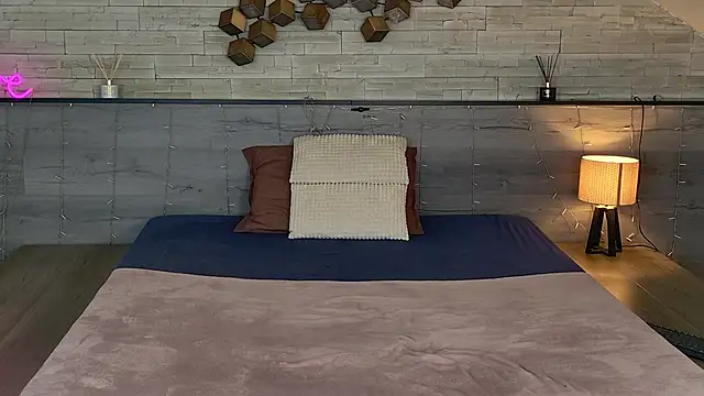 แชท XXX สดของ hornyb33_