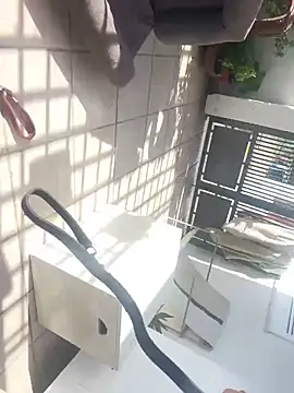 Pokazy przed kamerką – ANONIMO7735