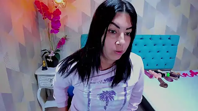 دردشة AdaFawxx الجنسية المباشرة