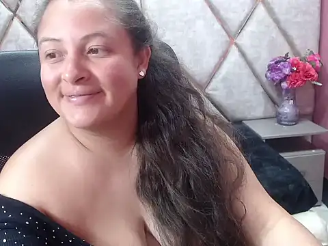 Chatroom XXX en direct de Sarah_Boobs_