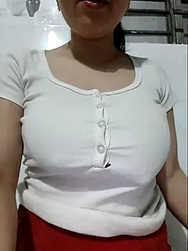 Shine_Mai Show in webcam