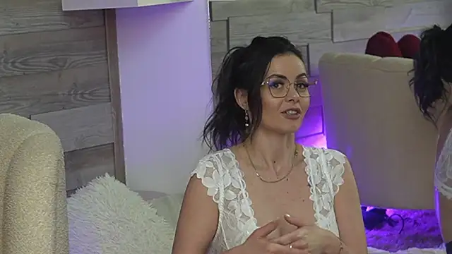 Chatroom XXX en direct de SeductiveMom