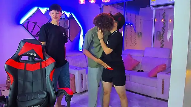 Houseofwarrios: απευθείας συνομιλία ΧΧΧ