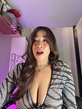 AsianMilfSheryl Show in webcam