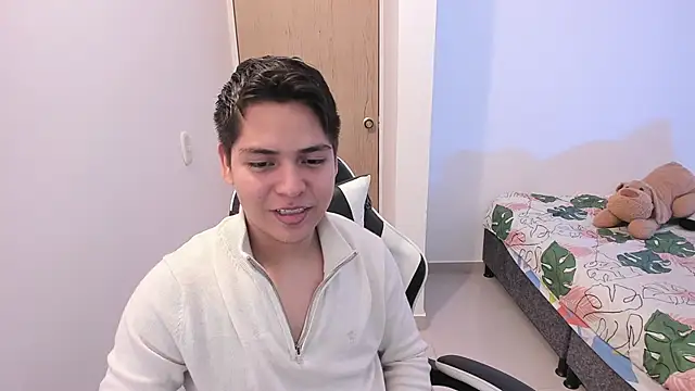 Asta_YunoXXX Adlı Modelin Canlı XXX Sohbeti