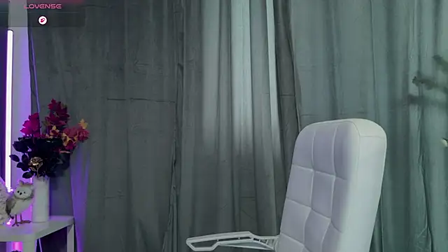 XXX chat uživo modela Issa_Jo