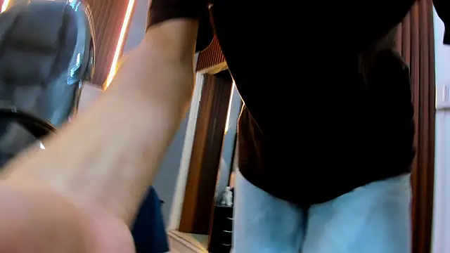 Tommy18__'s Live XXX Chat