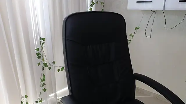 Ulyanix লাইভ XXX চ্যাট