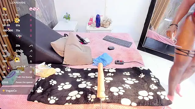 LauraSaenz01 Live XXX-Chat