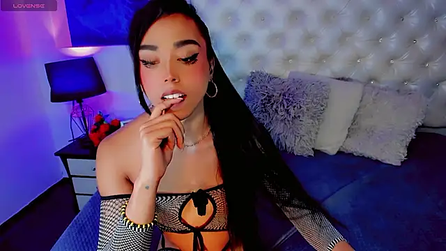 Daniiela_Ember Webcam show