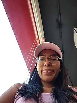 SheenaBrooke: διαδικτυακό σόου στην κάμερα