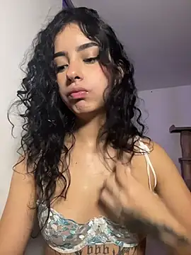 RosseMelodyのライブXXXチャット