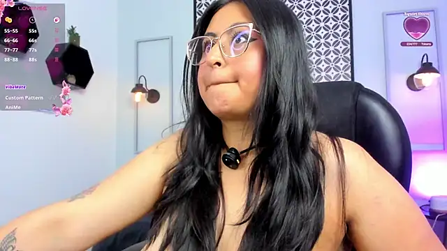 Chat +18 de Amber_gold_ ao vivo