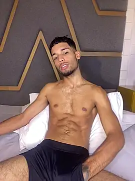 Thiagoferreti Adlı Modelin Canlı XXX Sohbeti