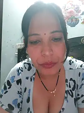 Poojabhabi101のウェブカメラショー