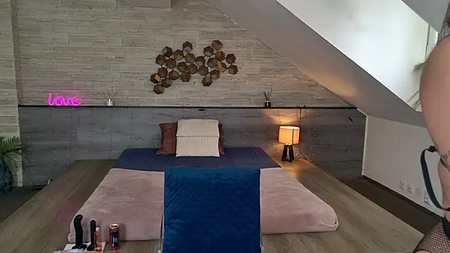 Chat XXX Live hornyb33_