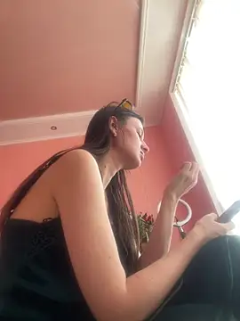 Flossy_Vettie Adlı Modelin Canlı XXX Sohbeti