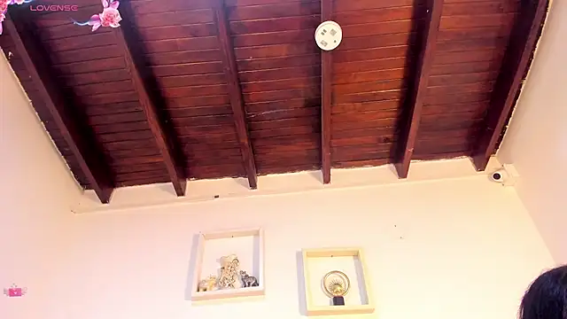 vahiolet_fuentes Live XXX Chat