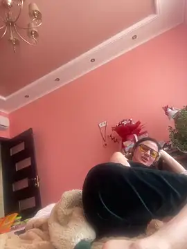 Flossy_Vettie Adlı Modelin Canlı XXX Sohbeti