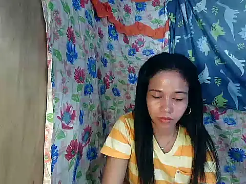 PinaySkinnyGirl's Live XXX Chat