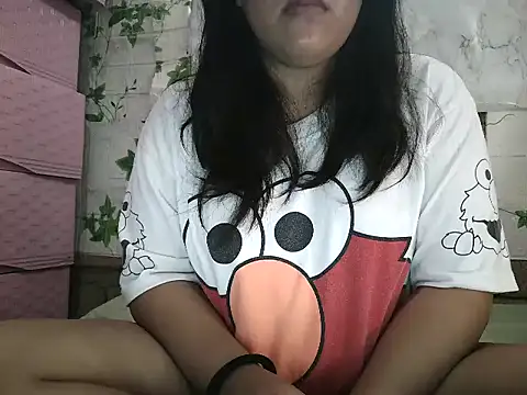 fluffy_raa Pertunjukan Webcam